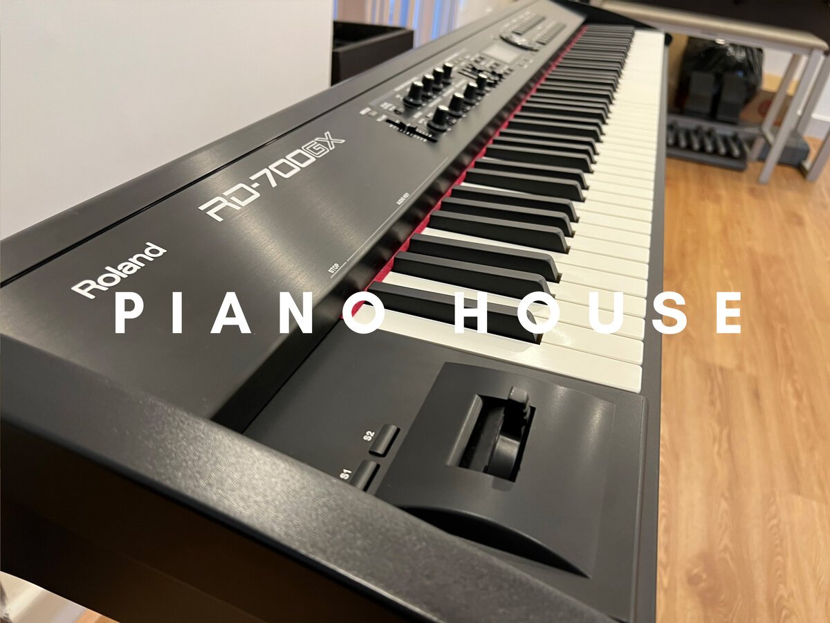 Cận cảnh ROLAND RD-700GX tại Piano House
